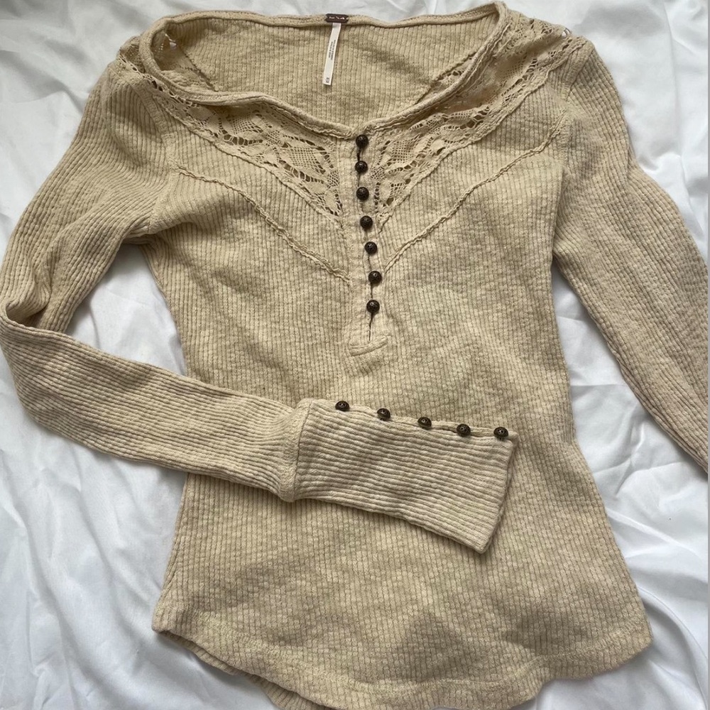 Free people size Medium tan lace long sleeve new without tags